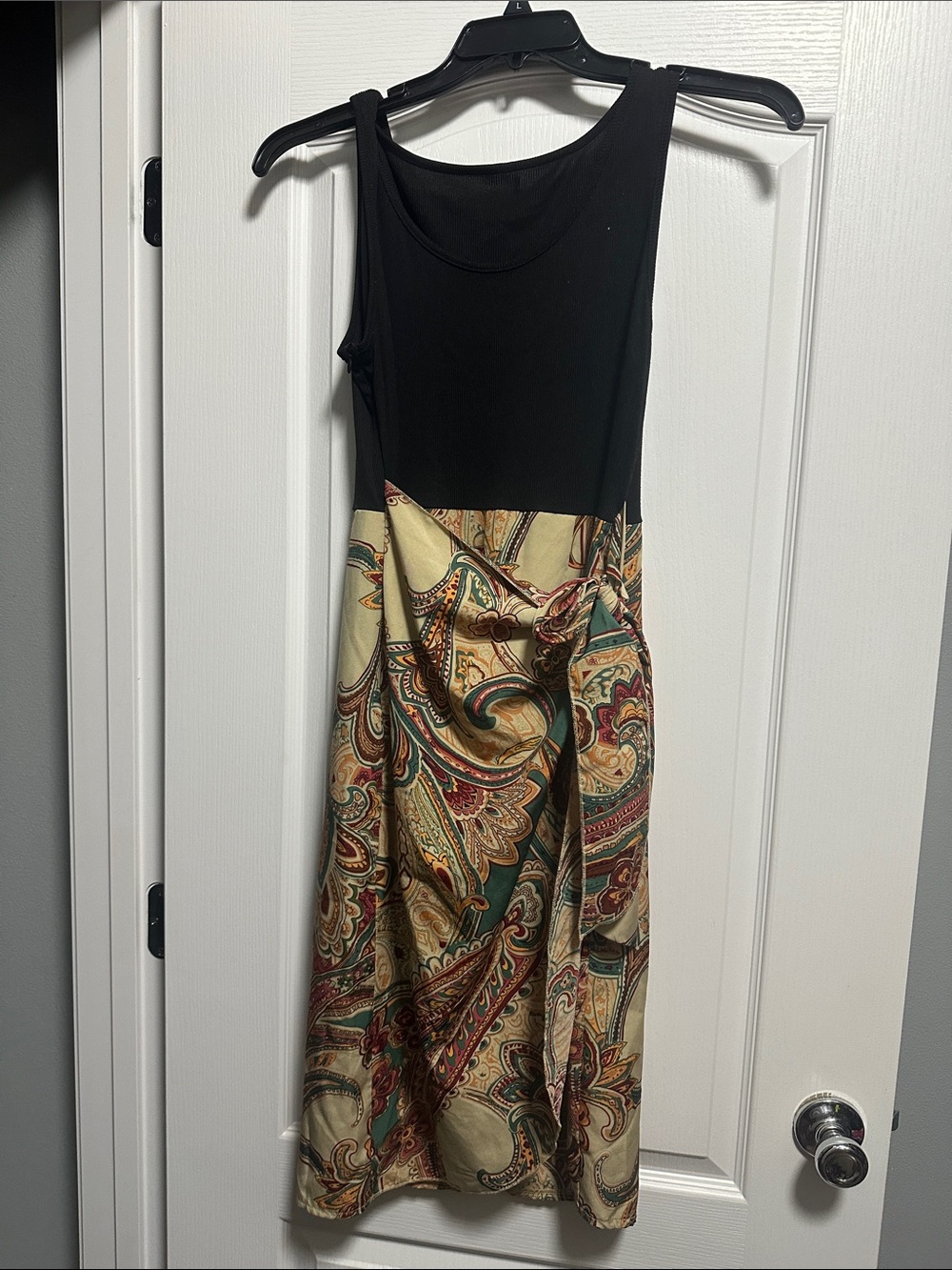 Black & Paisley Print Sleeveless Midi Dress